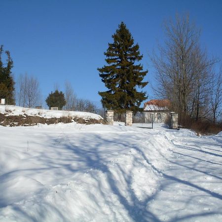 Ubytovanie Na Vcelej Farme Polichno Exterior photo